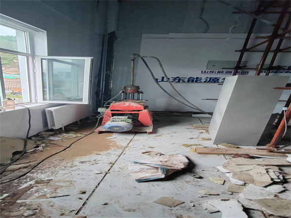 柞水地基基础下沉墙体裂缝加固注浆顶升施工